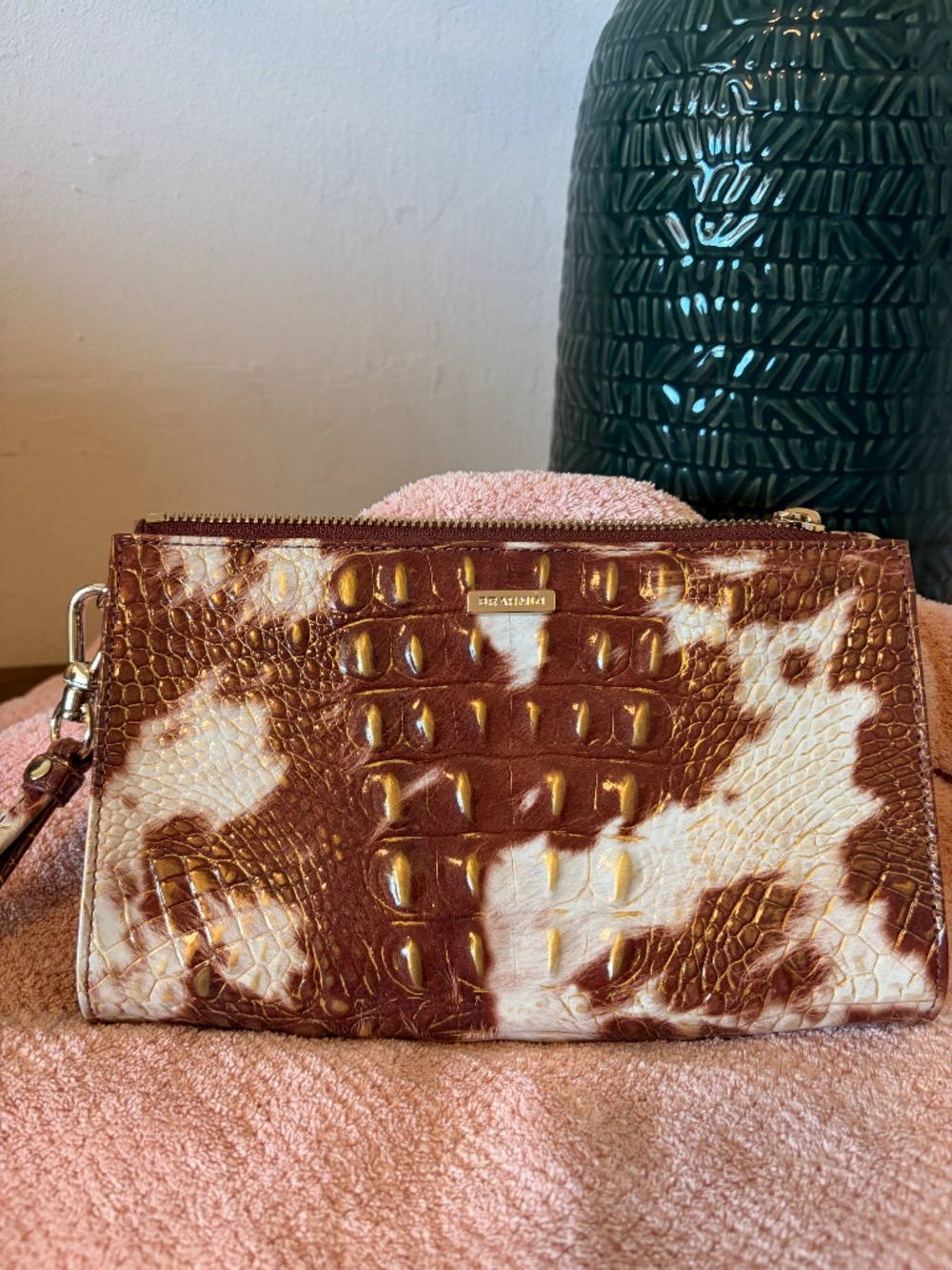 Brahmin Daisy Wristlet in Summer Rodeo (brown and cream) - EUC